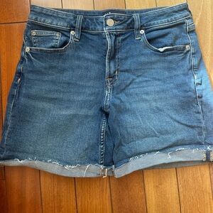 Gap Denim Woman’s 4/27 Short